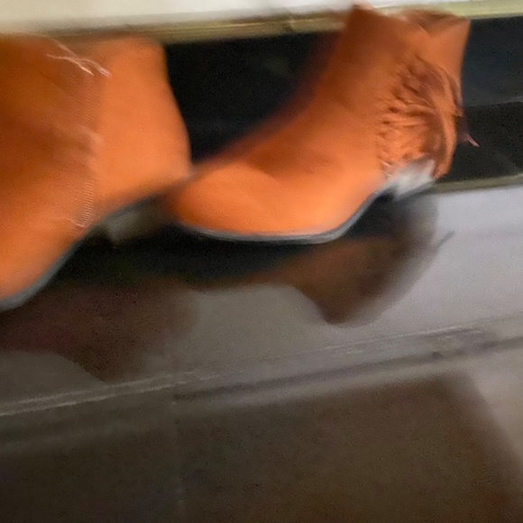 Bamboo Womens Sadie-48S Ankle Booties Brown Cuban Heel Zip Up Fringe 5.5 New - Picture 13 of 16